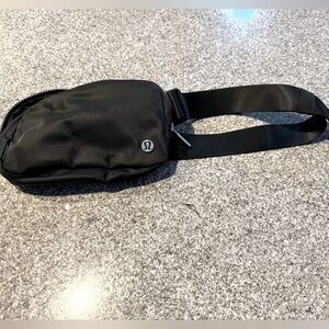 Lululemon Everywhere Belt Bag 1L